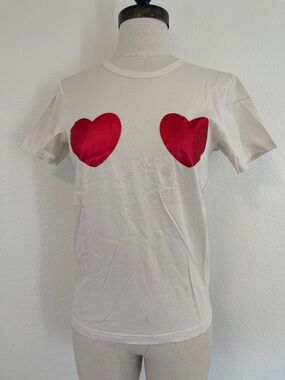 Marc Jacobs Off White Tee T-shirt Red Hearts on Boobs Size Small S